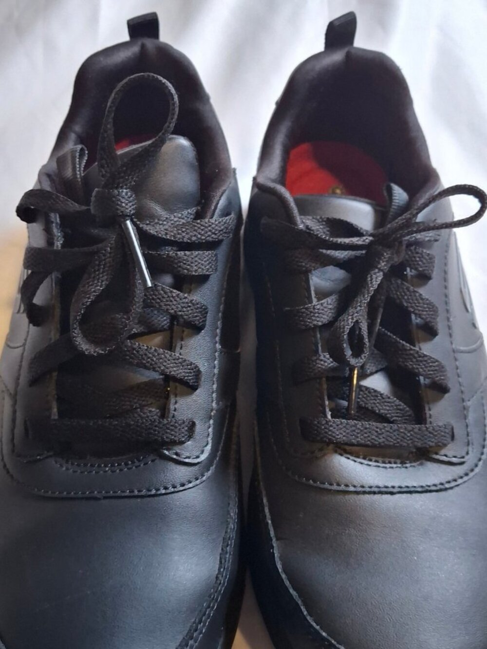 Skechers Black Leather Sneakers Wide Fit  Size 6.5 Casual Athletic Shoes